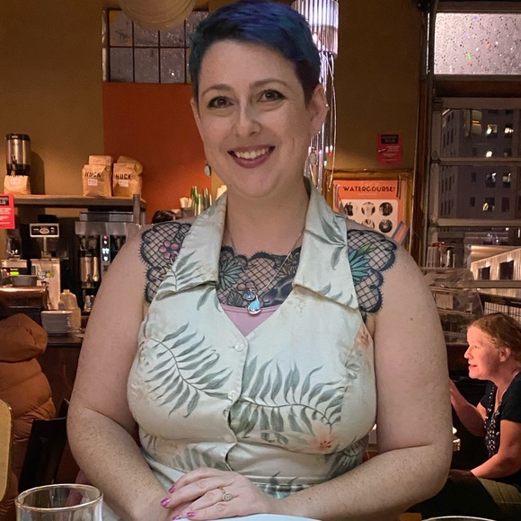 Meet your Posher, Kathleen - Picture 1 of 7